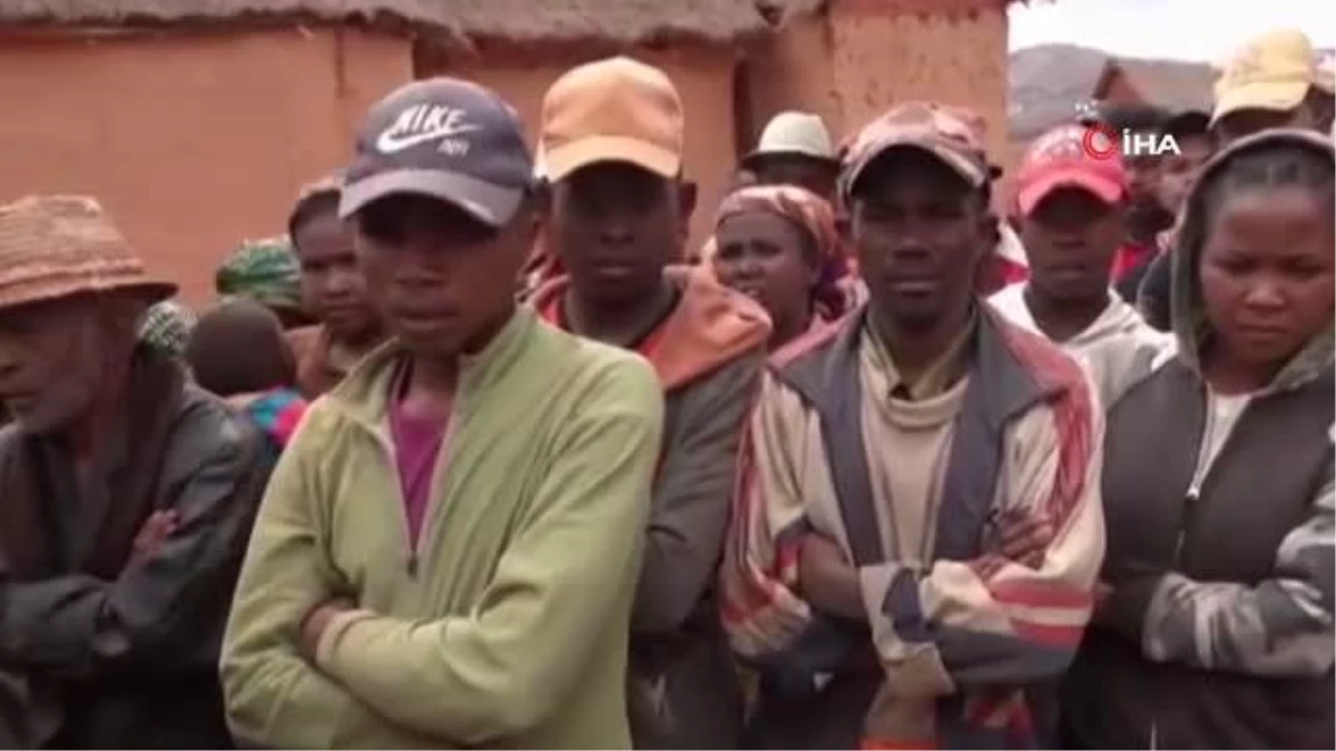 Madagaskar\'da haydutlar evleri ateşe verdi: 32 ölü