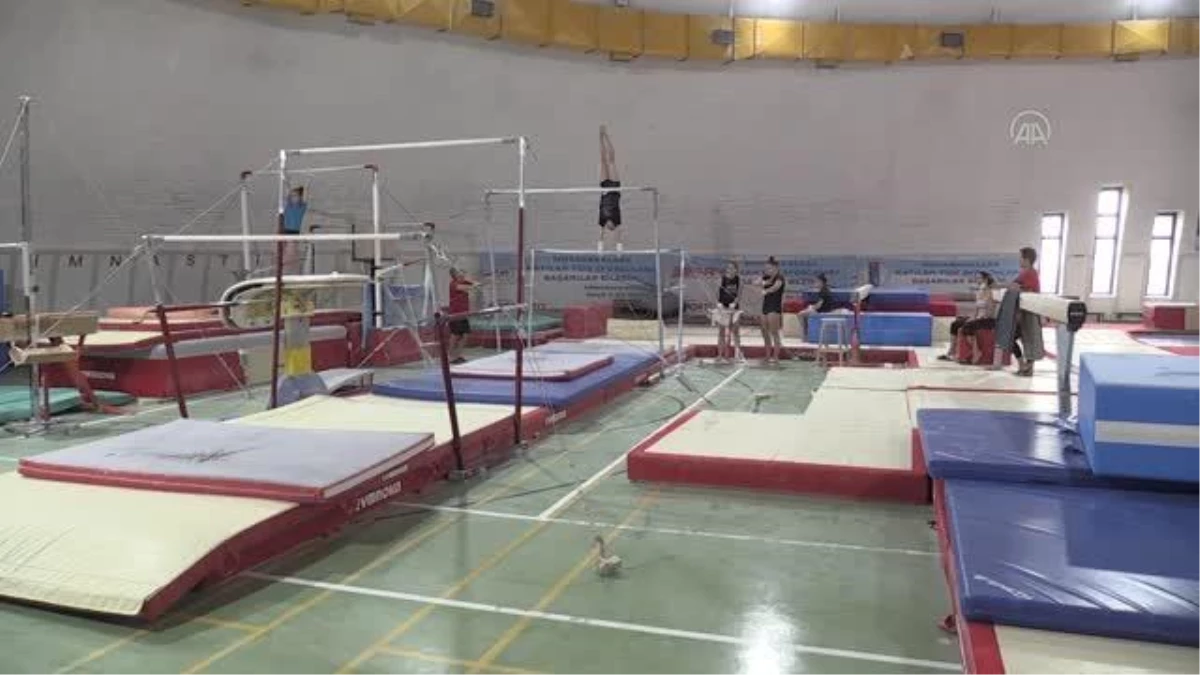Artistik Cimnastik Kadın Milli Takımı, Bolu\'da kampa girdi