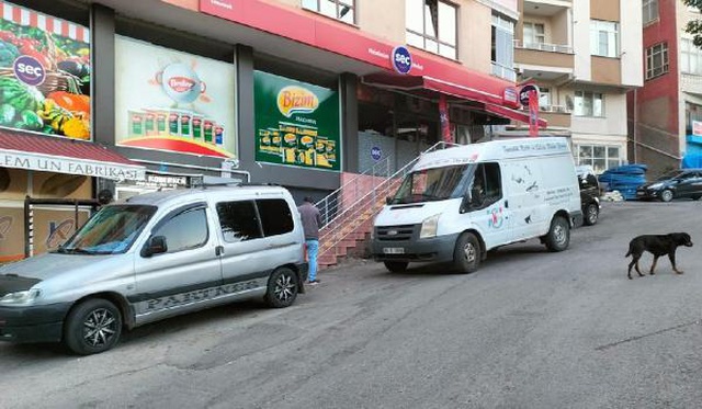Kendisine bayat ekmek vermeyen fırıncıyı öldürdü Kendisine bayat ekmek vermeyen fırıncıyı öldürdü