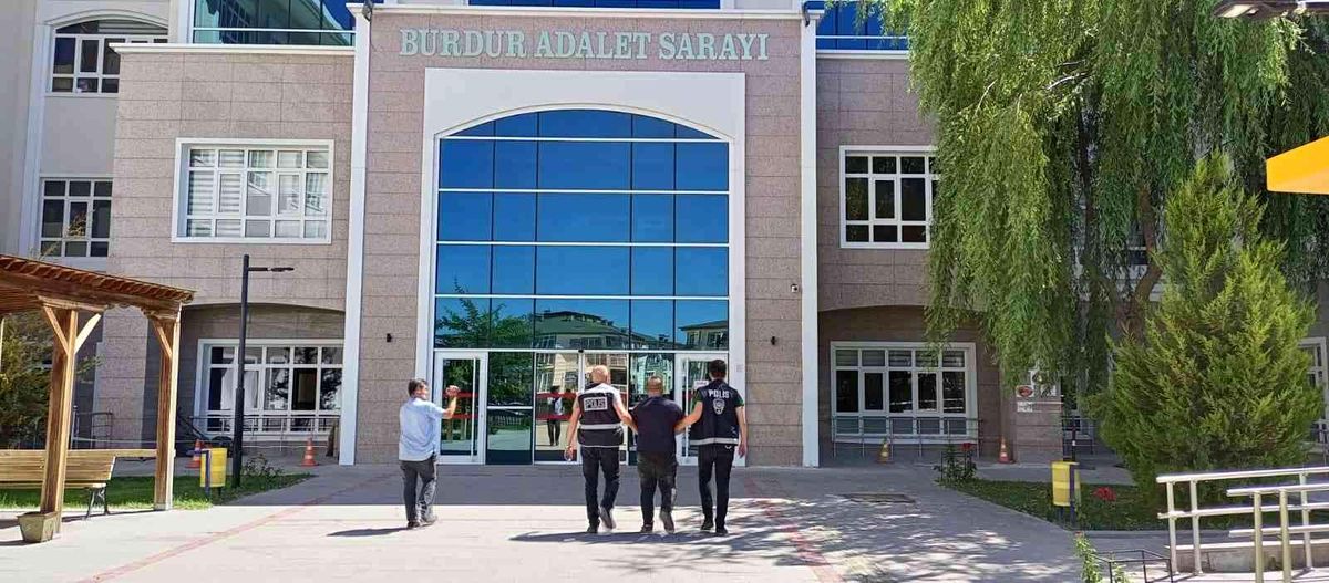 Burdur\'da çaldı, Denizli\'de yakalandı