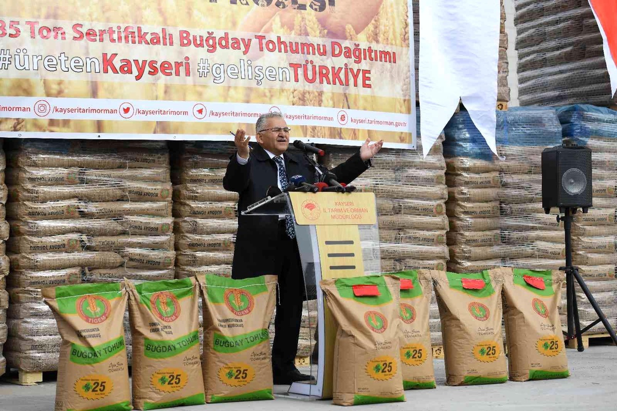 Büyükkılıç\'ın tarım ve hayvancılık projeleri meyvelerini veriyor