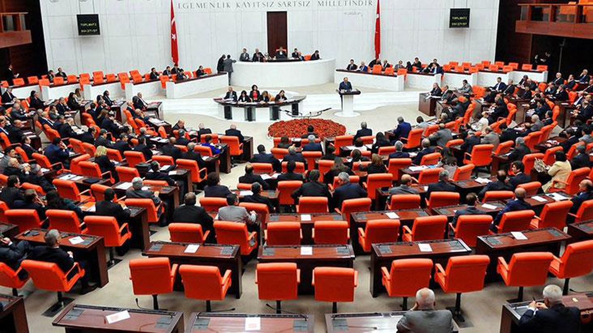CHP, olağanüstü toplantıya çağırmıştı! Meclis yeterli sayıya ulaşamayınca çağrı düştü
