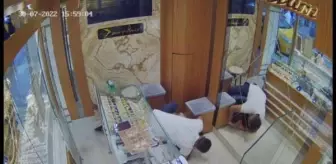 Dili boğazına kaçtı, kuyumcu kurtardı; o anlar kamerada