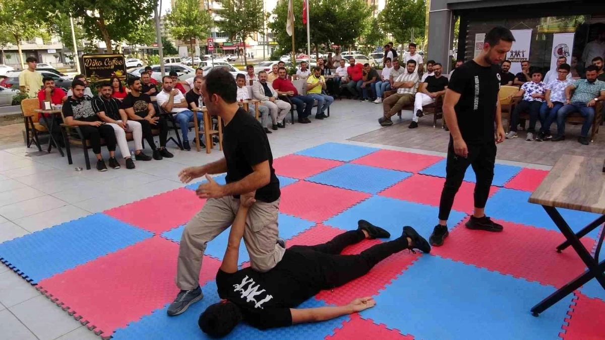 Diyarbakır\'da bir ilk: Kuyumculara soygun anında savunma eğitimi