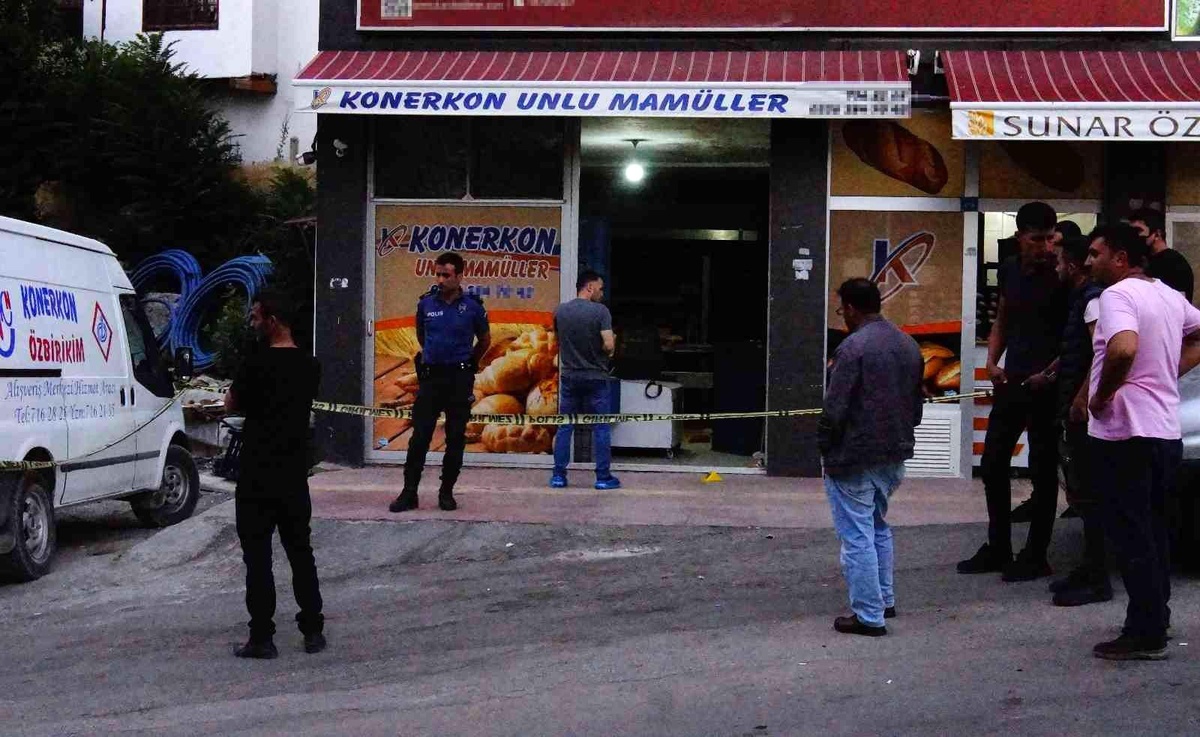 \'Ekmek yok\' diyen fırın çalışanını bıçaklayarak öldürdü