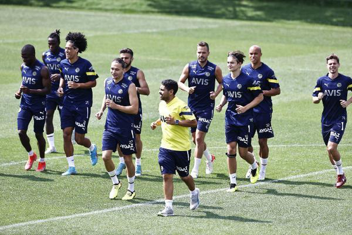 Fenerbahçe\'de Slovacko hazırlıkları sürüyor