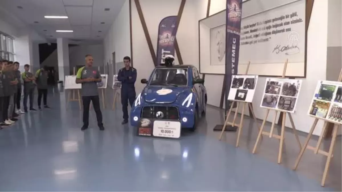 Manisa\'da lise öğrencilerinin geliştirdiği elektrikli araç tanıtıldı