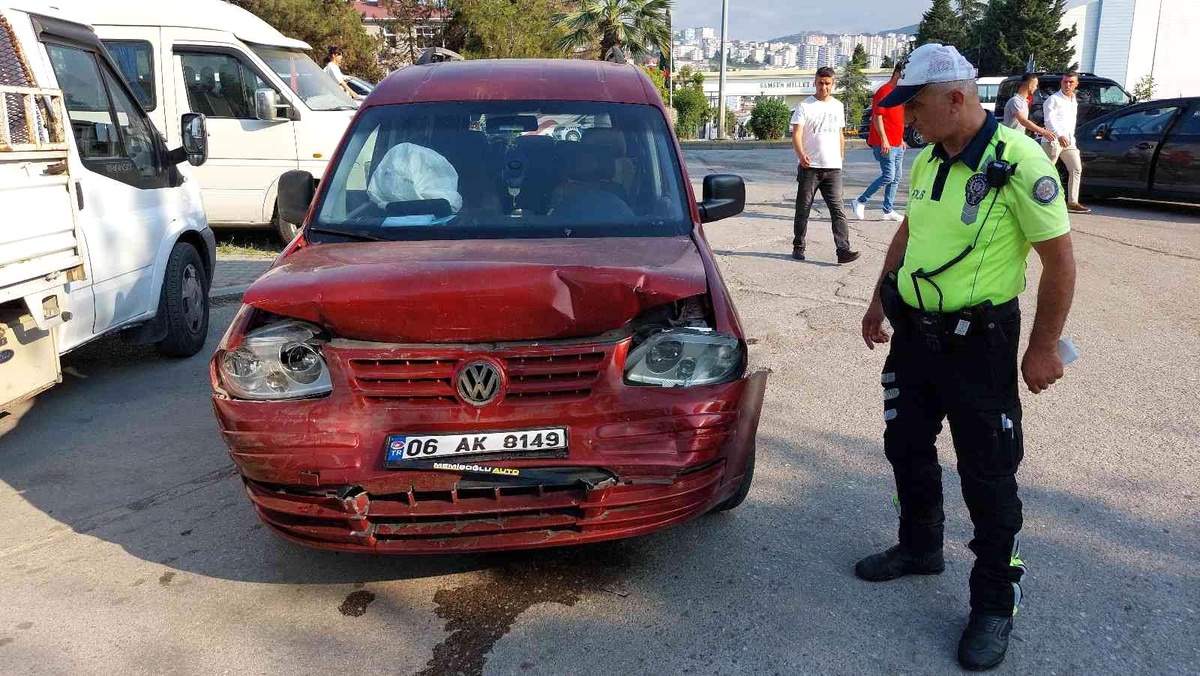 Samsun\'da trafik kazası: 2 yaralı