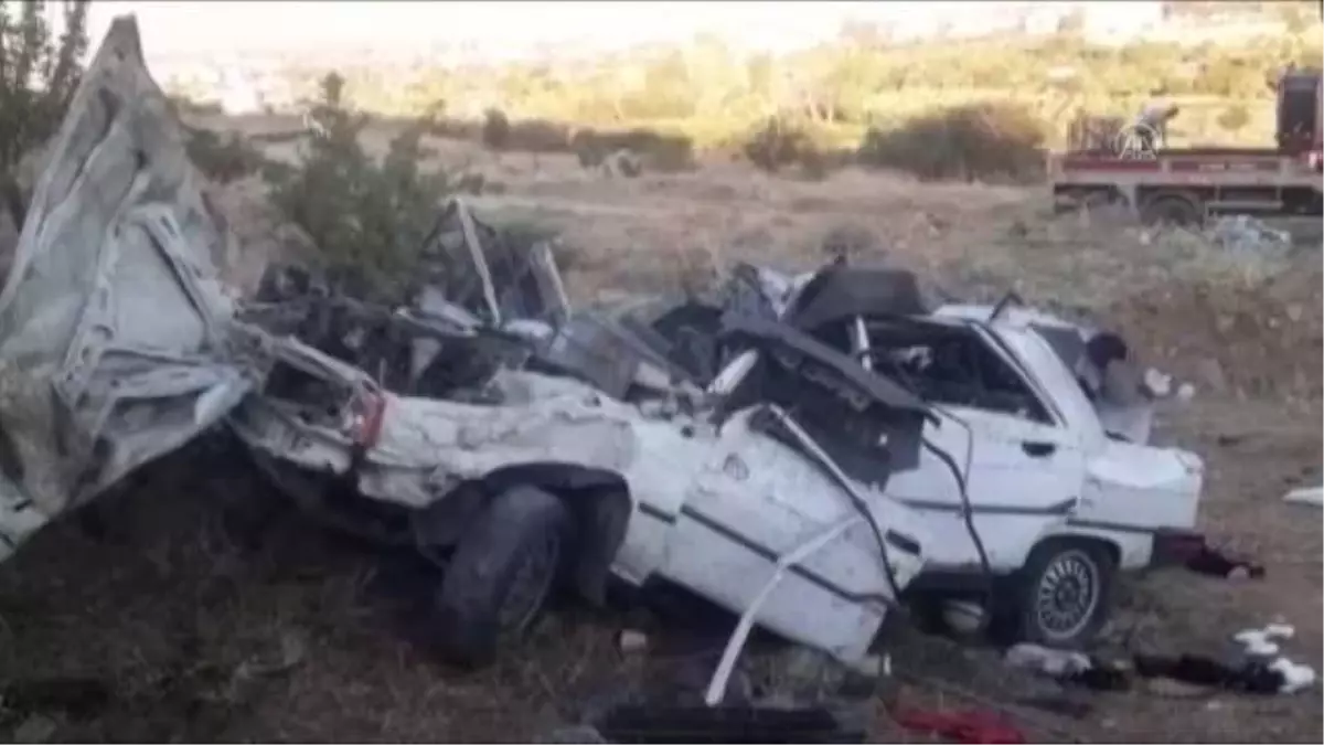 Şarampole yuvarlanan otomobildeki 2 kişi öldü