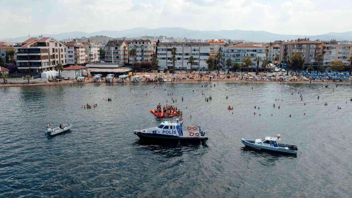 Yalova\'da polis boğulma olaylarına karşı vatandaşı uyardı