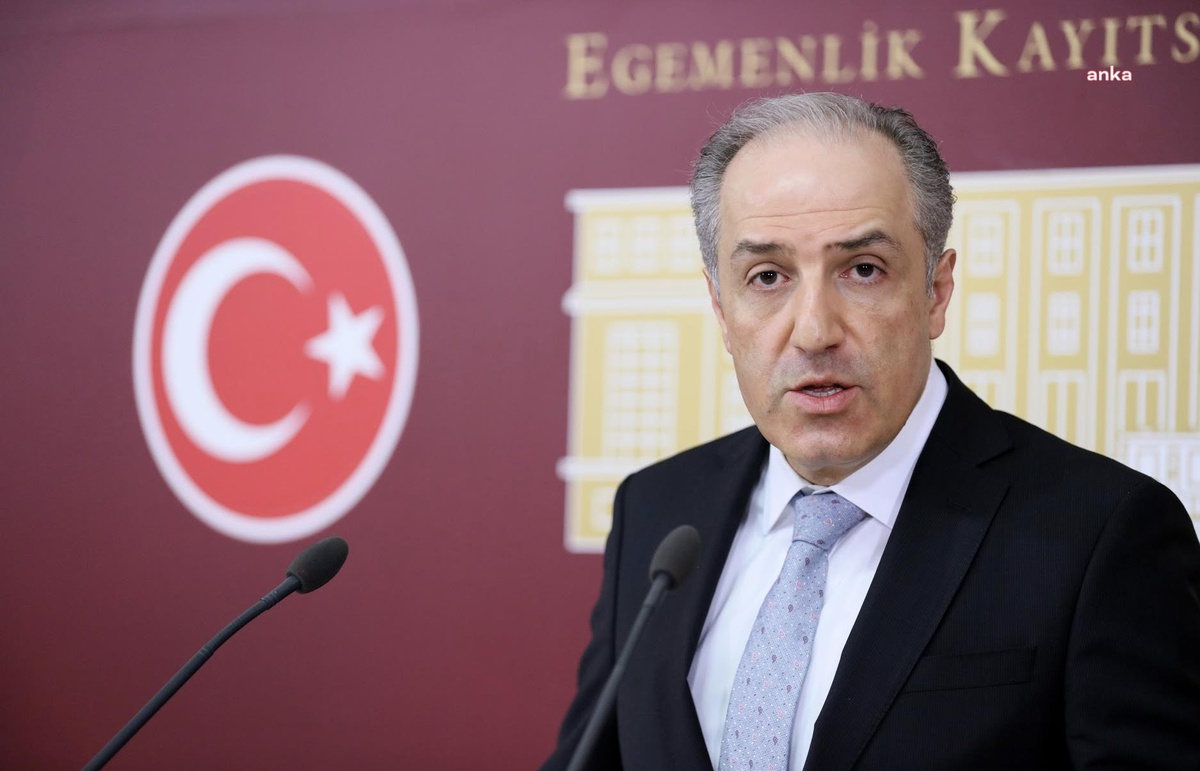 Yeneroğlu\'ndan Cumhurbaşkanı Yardımcısı Oktay\'a: "Temmuz Ayında Kaç Kamu Görevlisi İhraç Edildi?"