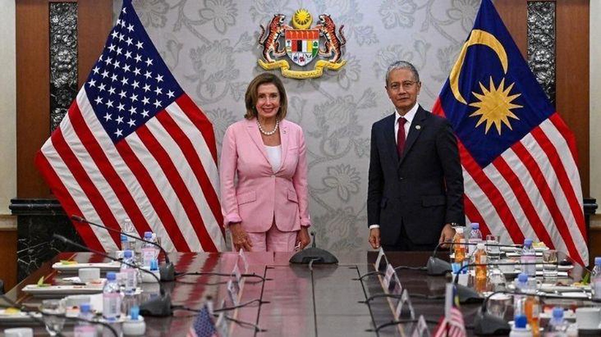 ABD Temsilciler Meclisi Başkanı Pelosi, sıkı güvenlik önlemleri altında Malezya\'ya geldi