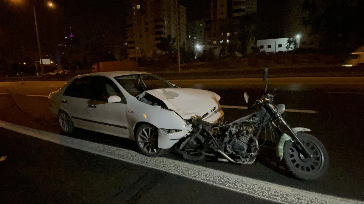 Adana\'da otomobil motosikletle çarpıştı 1 kişi öldü