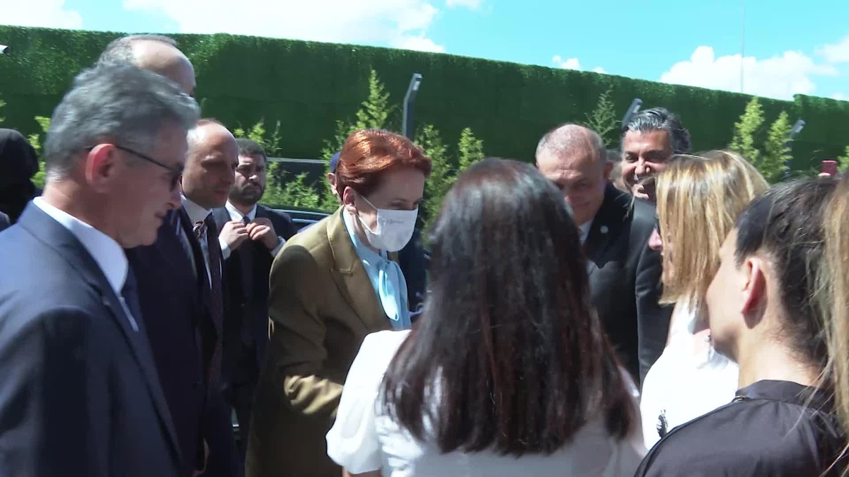 Akşener, İyi Parti Marmara Bölgesi İl ve İlçe Başkanlarıyla Bir Araya Geldi