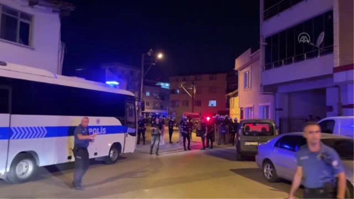 Bursa\'daki kavgada 4\'ü emniyet mensubu 6 kişi yaralandı