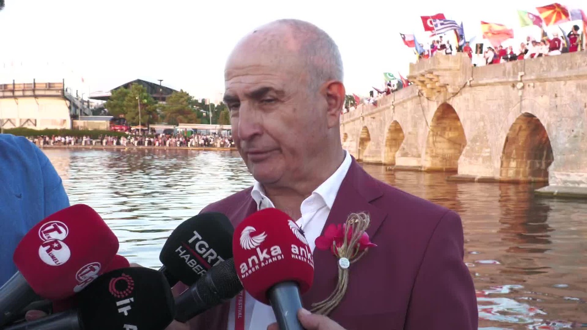 Büyükçekmece Belediye Başkanı Hasan Akgün: "Kültür Sanat Festivali\'ne Gelen Gençler Devam Eden Savaşları Nefretle Kınıyorlar"