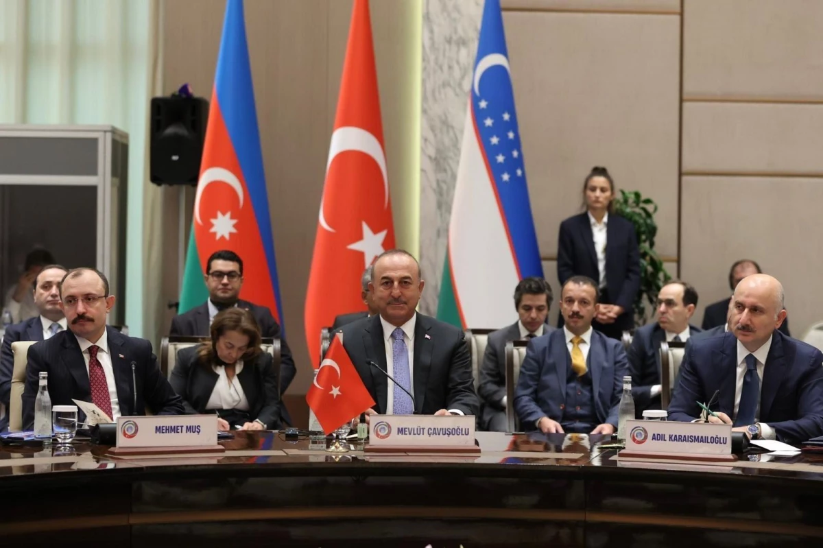 Dışişleri Bakanı Çavuşoğlu, Özbek mevkidaşı Narov\'la görüştü