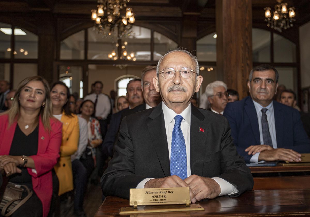 CHP Genel Başkanı Kılıçdaroğlu, Erzurum Kongresi'nin yapıldığı binayı gezdi