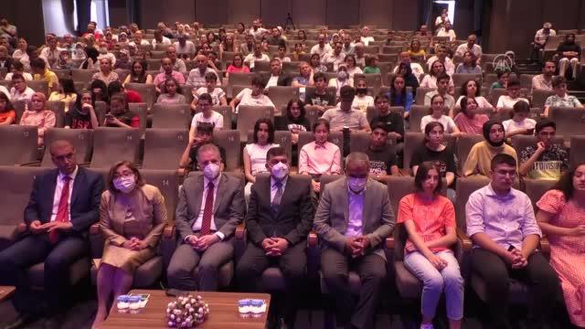 Gaziantep\'te mesleki ve teknik liselere kayıt olan öğrencilere 500 lira burs