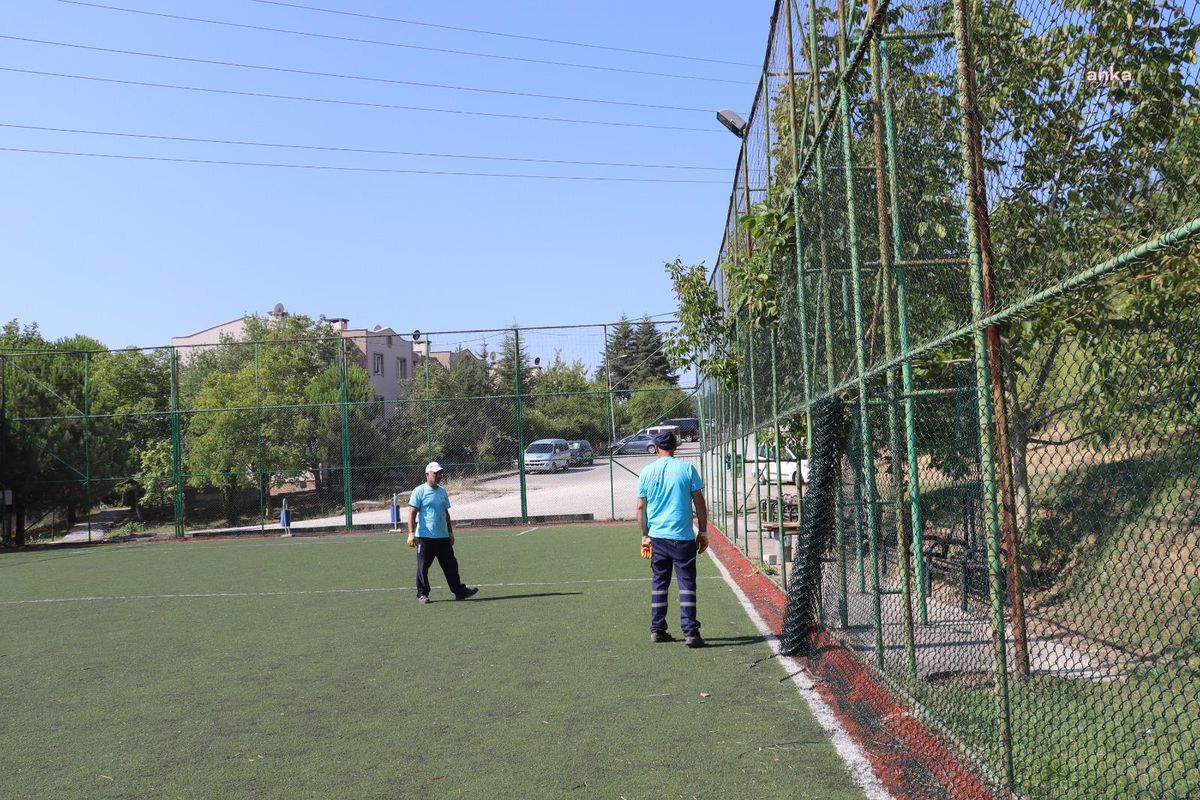 İzmit Belediyesi, Sahaları Bakımdan Geçiriyor