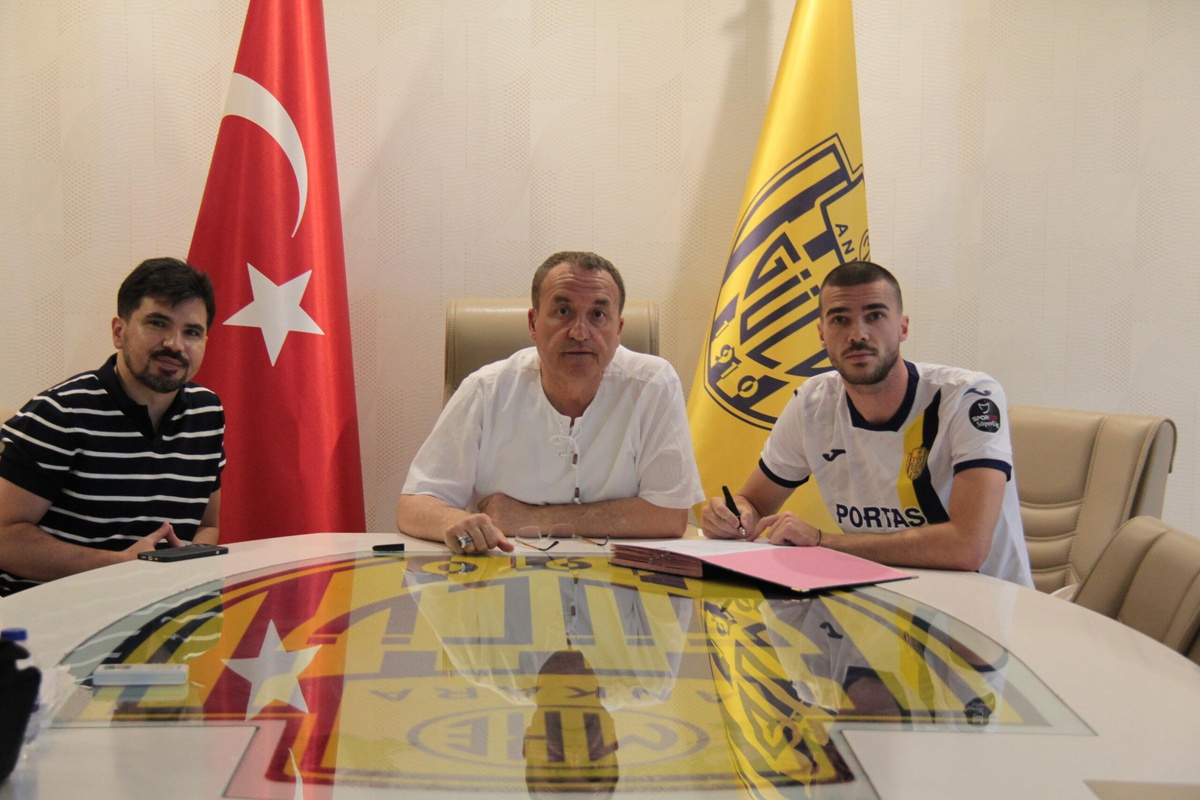 MKE Ankaragücü, Nihad Mujakic\'i kadrosuna kattı