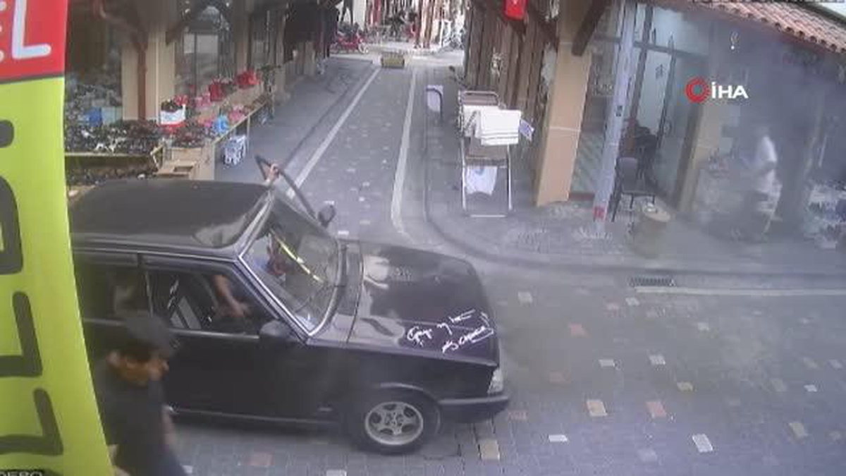 Seyir halindeki otomobilde yangın