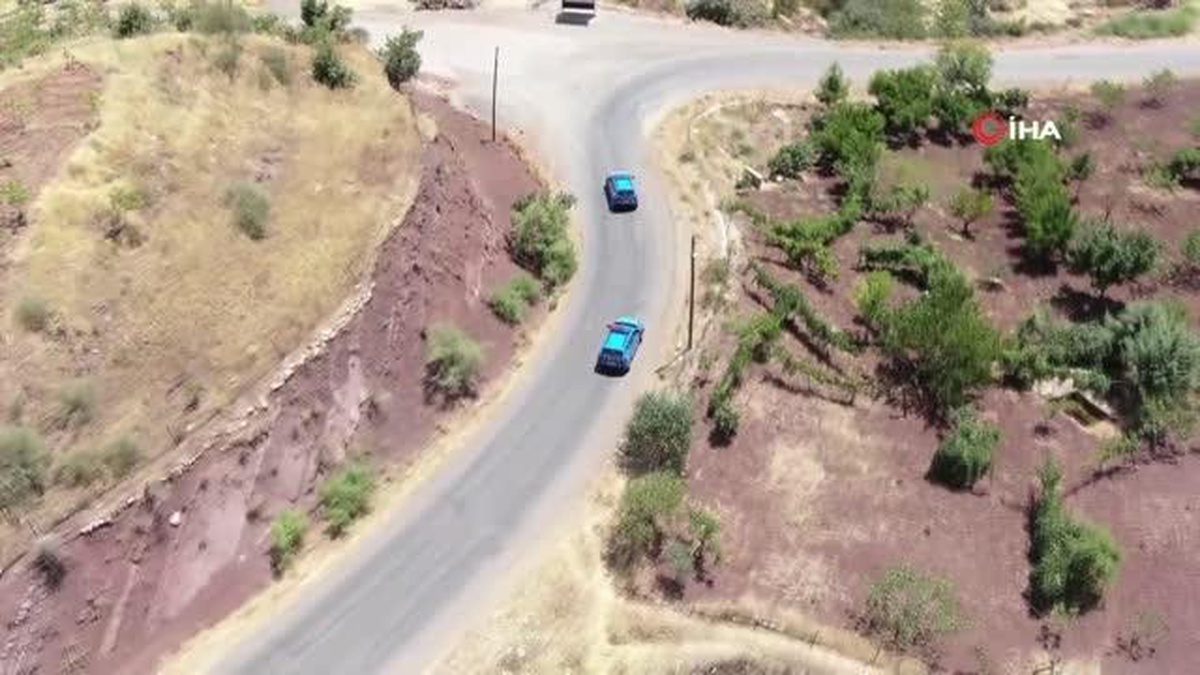 Siirt\'te jandarma, fıstık hırsızlığına karşı bağ ve bahçelerde kuş uçurtmuyor