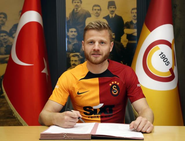 Son Dakika: Norveçli orta saha oyuncusu Fredrik Midtsjö, resmen Galatasaray'da