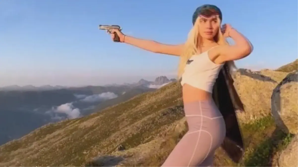 İç çamaşırlı pozlarıyla gündem olan Aleyna Tilki, şimdi de silah kullandı: Bang bang