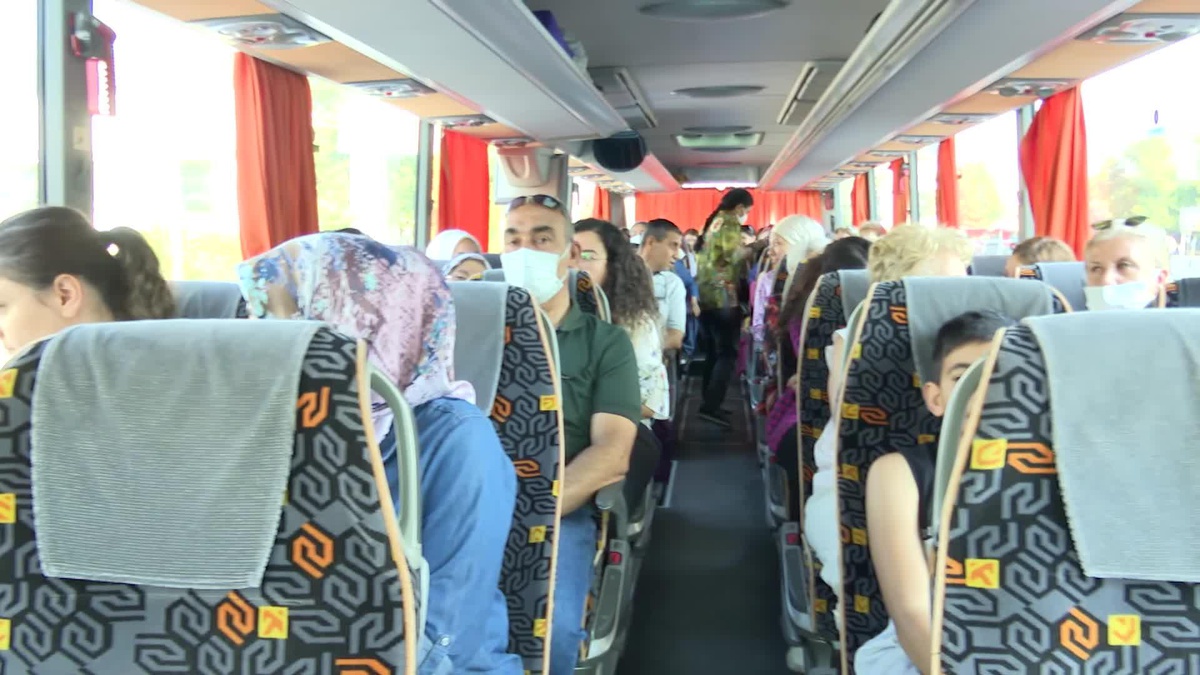 Yurttaşlar Yaz Aylarında Başkenti, Abb\'nin Kent Gezileriyle Keşfediyor