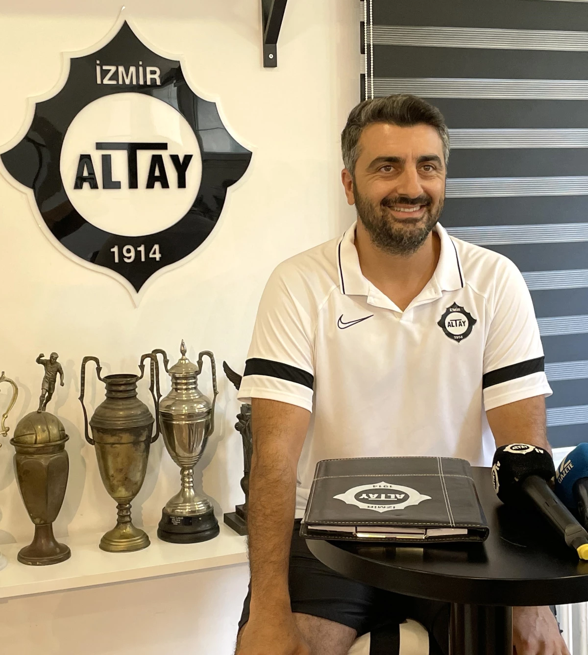 Altay\'da 2019\'da futbolu bırakan Murat Uluç\'a yeniden lisans çıkarıldı