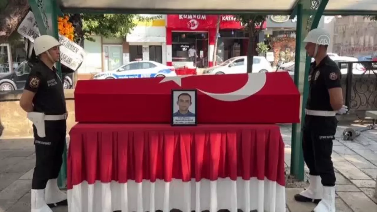 Beyin kanaması sonucu vefat eden polis memuru, Isparta\'da toprağa verildi