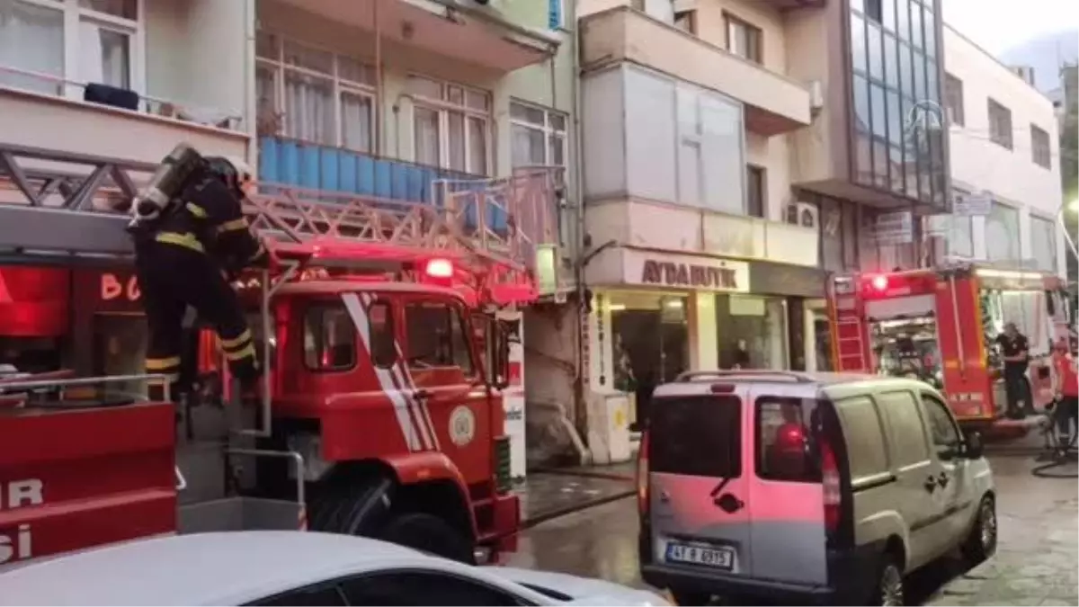 Kocaeli'de bir evde çıkan yangın söndürüldü