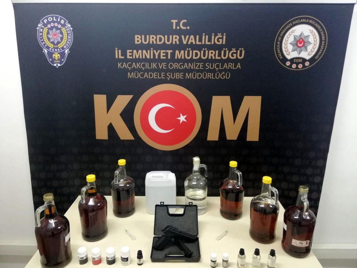 Burdur\'da el yapımı alkol satan şahıs yakalandı
