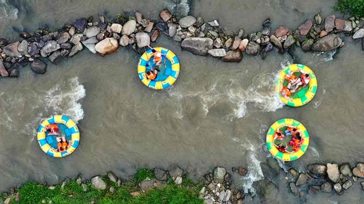 Çin\'in Jiangxi Eyaletinde Kanyon Keyfi