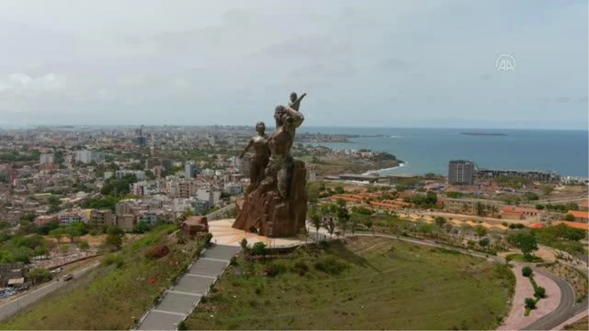 (DRONE) Batı sömürüsüne karşı Afrika bağımsızlığının sembolü Rönesans Anıtı