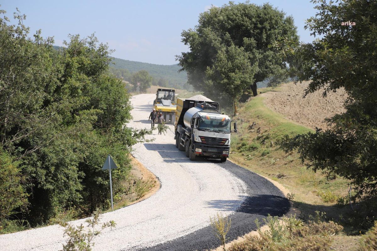 Ebb Ekipleri Kırsalda Sathi Kaplama Çalışmalarını Sürdürüyor