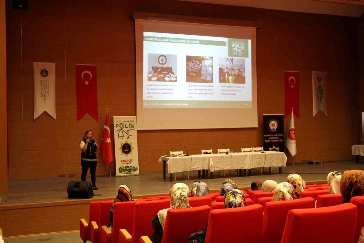 Efeler İlçe Müftülüğü\'nden \'En İyi Narkotik Polisi Anne\' semineri