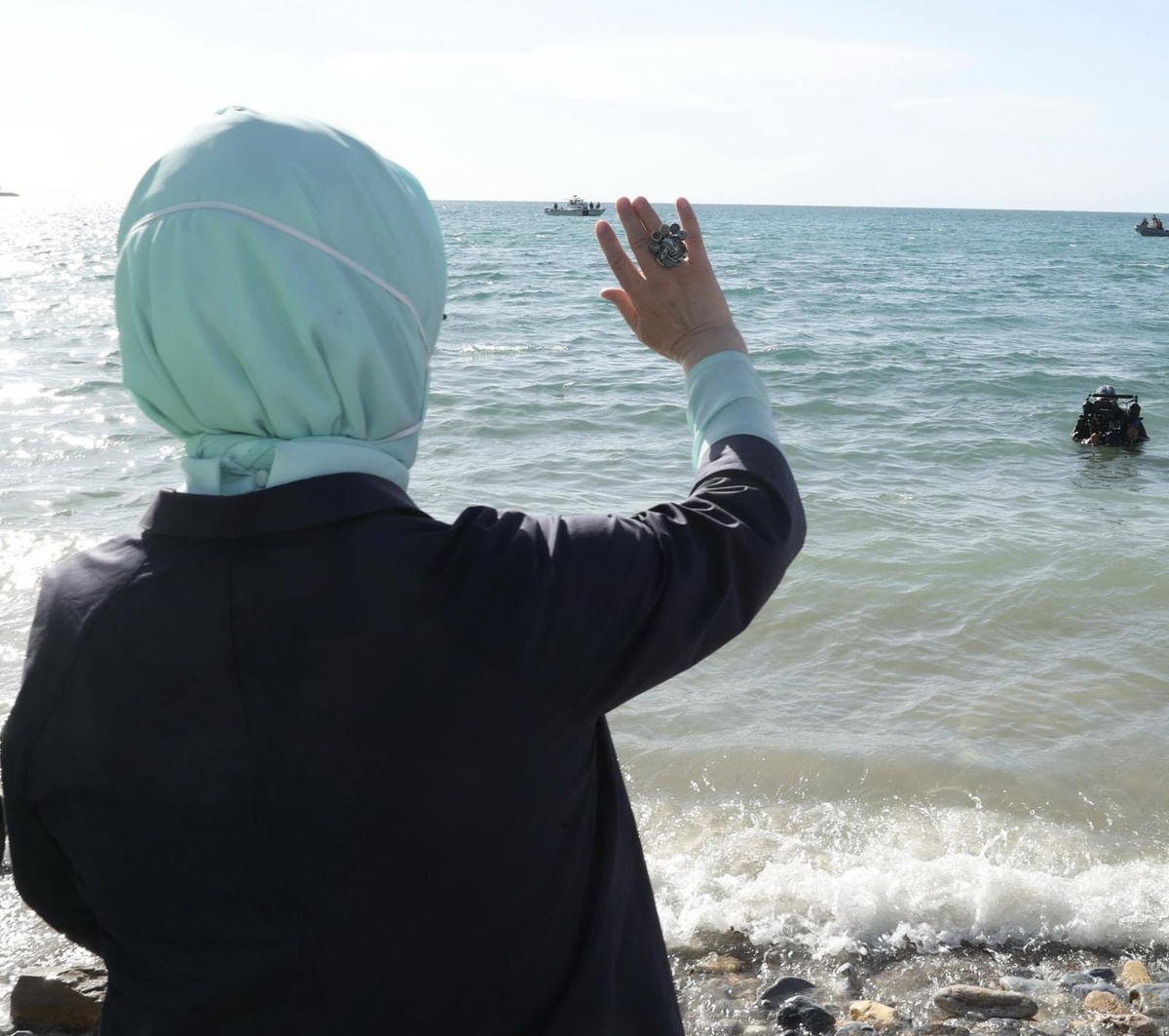 Emine Erdoğan\'dan Van Gölü paylaşımı Açıklaması