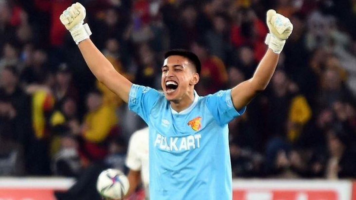 Fenerbahçe\'de kale için son aday İrfan Can Eğribayat! Göztepe\'ye teklif yapıldı