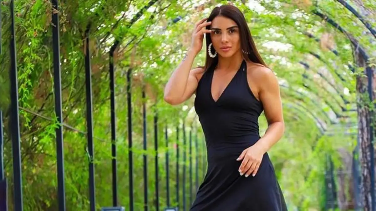 Survivor'da yarışan boksçu Sabriye Şengül, siyah bikinili pozuyla sosyal medyayı salladı