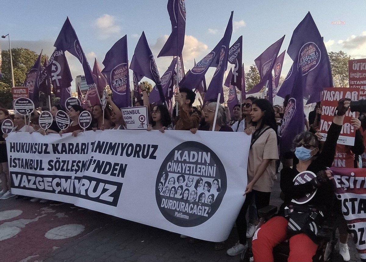 Kdcp\'den Bakan Soylu\'ya Tepki: "Tahammülümüz Kalmadı Demekle Kadın Cinayetleri Durdurulamaz"