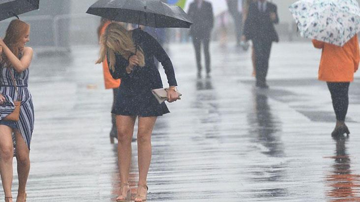 Meteorolojiden İstanbul dahil çok sayıda şehrimize sağanak uyarısı geldi