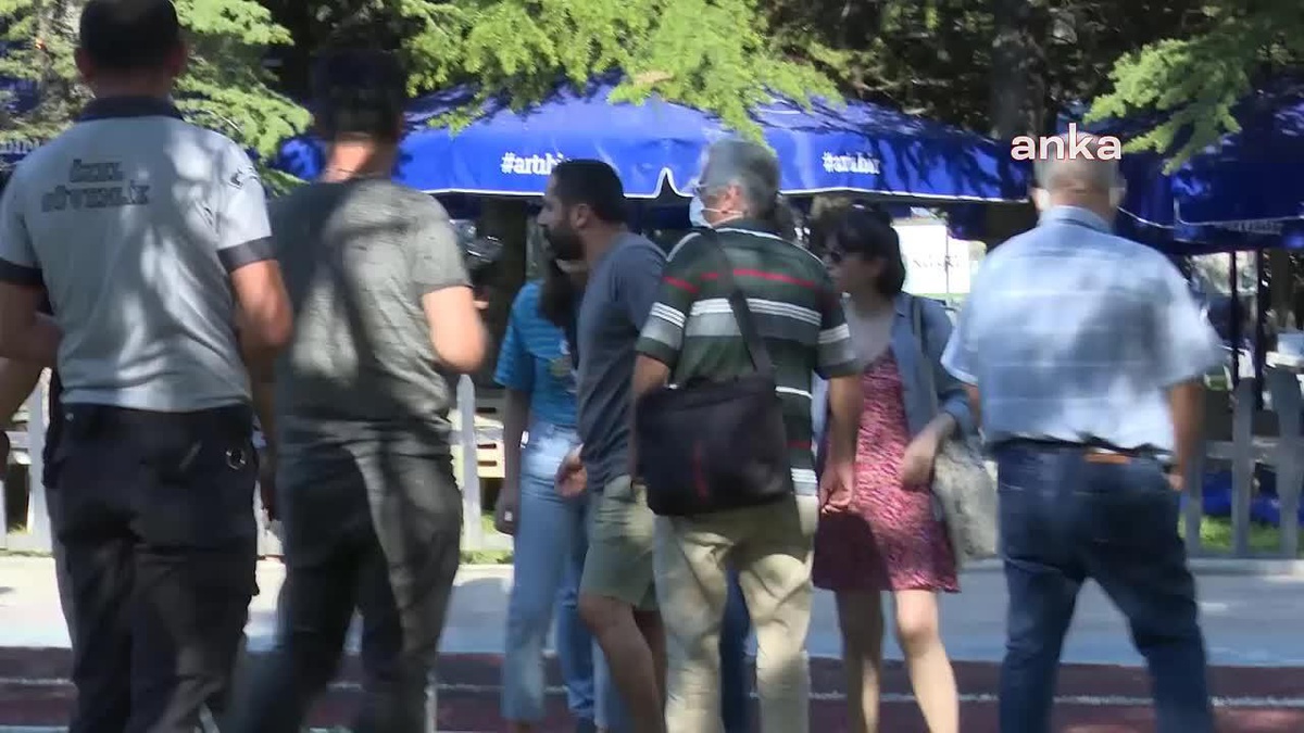 Polis, Gezi Tutukluları Yakınlarının Aym Önünde Açıklama Yapmasına İzin Vermedi