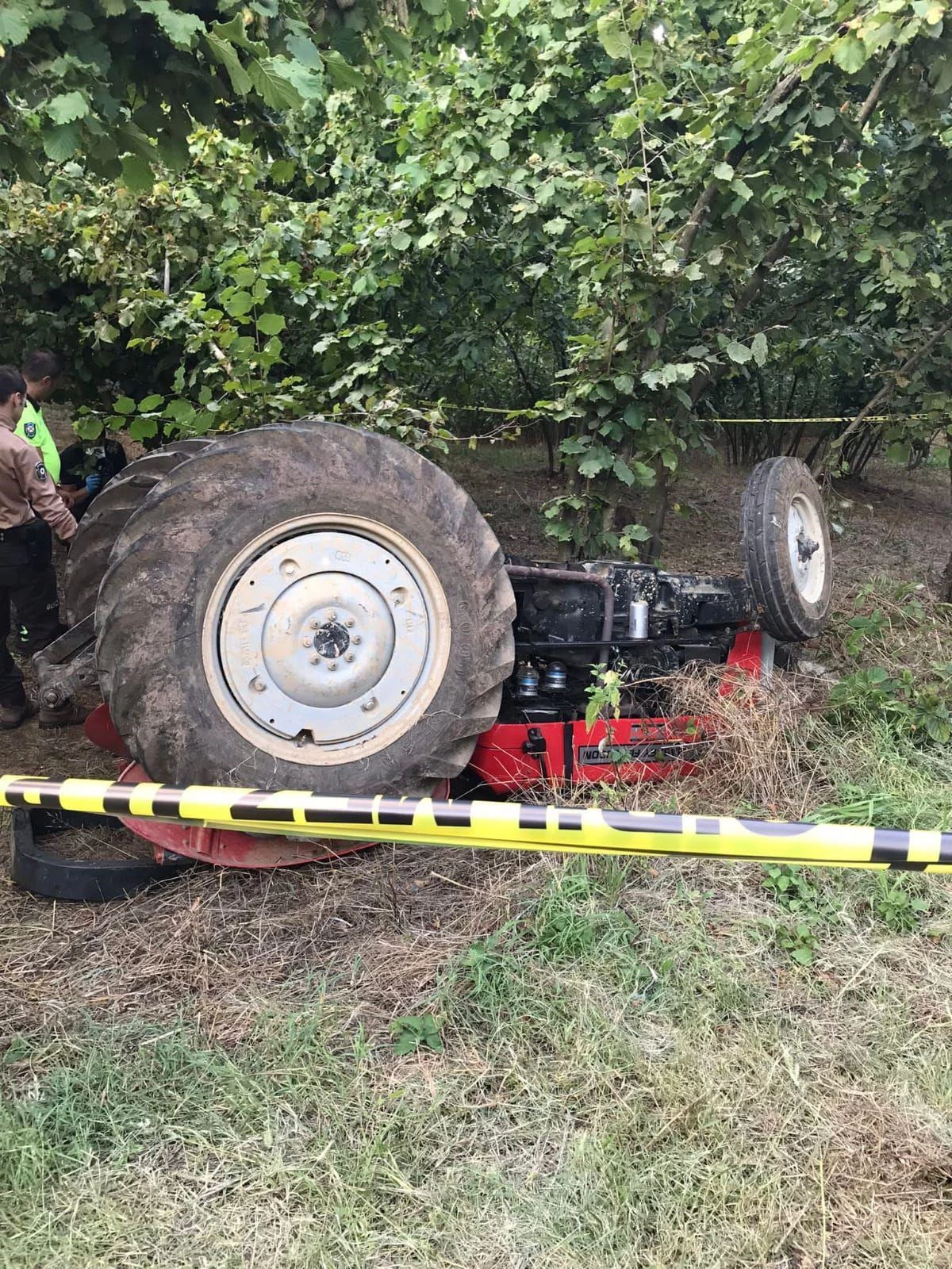 Sakarya\'da traktörün altında kalan sürücü yaşamını yitirdi