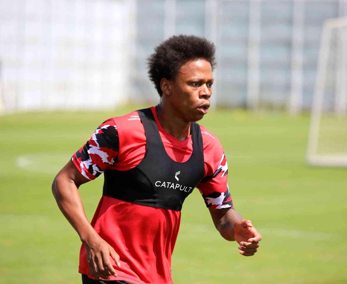 Sivasspor\'un yeni transferi Clinton N\'Jie ilk idmanına çıktı