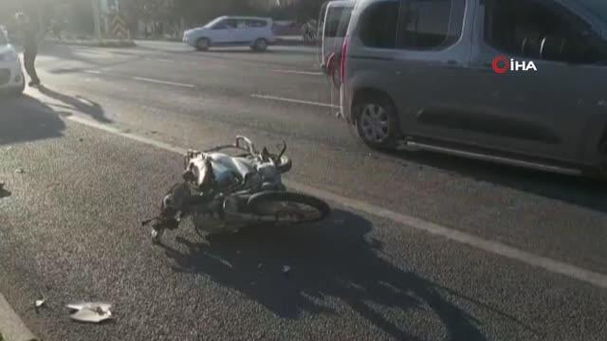 Tavşanlı\'da otomobil ile motosiklet çarpıştı: 1 yaralı