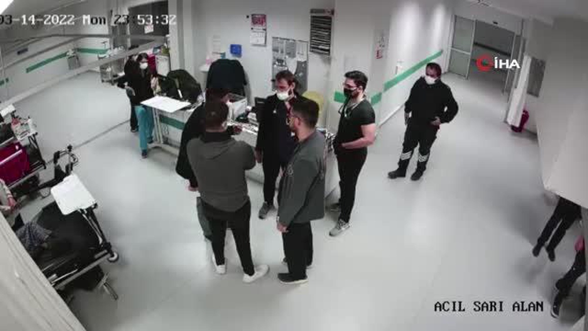 Uzman Çavuş\'un kendisini darp ettiği iddiası ile gündeme gelen Doktor FETÖ soruşturmasından ihraç edildi
