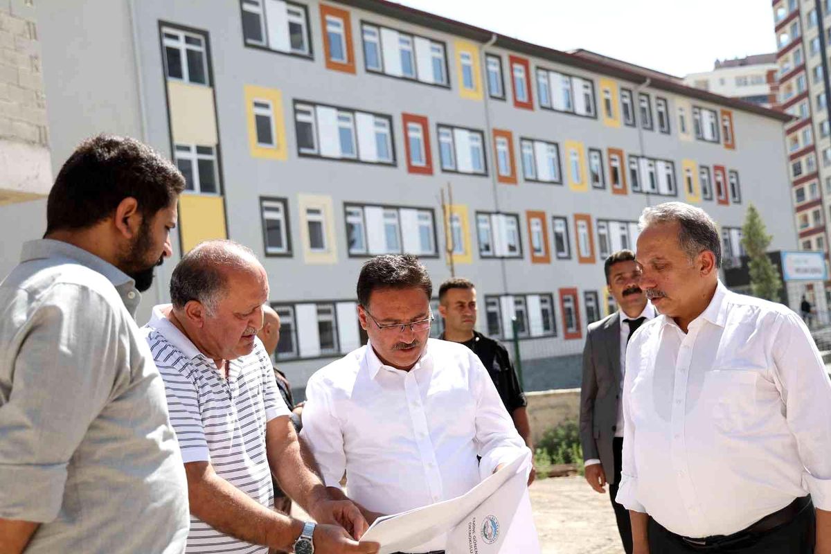 Vali Çiçek ve Başkan Yalçın\'dan yatırım turu