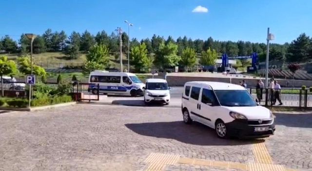 Son dakika haber | 18 yaşındaki gencin silahla alıkonulduğu ihbarı ekipleri harekete geçirdi: 11 gözaltı